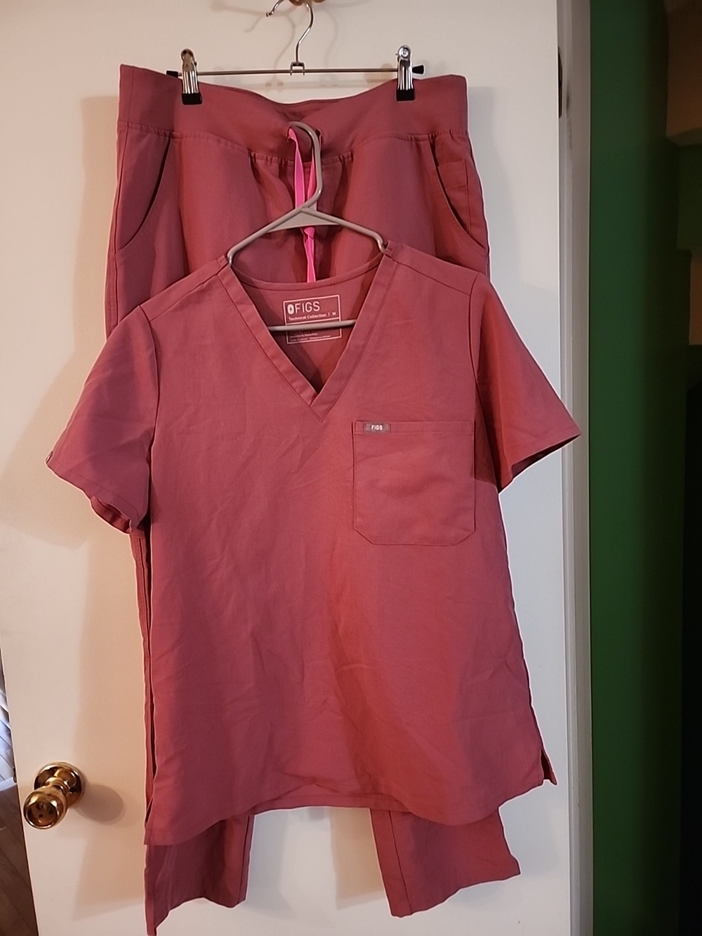 Figs Scrub Set In The Color Quartz Top Catarina Sz M Pants Yola Sz L